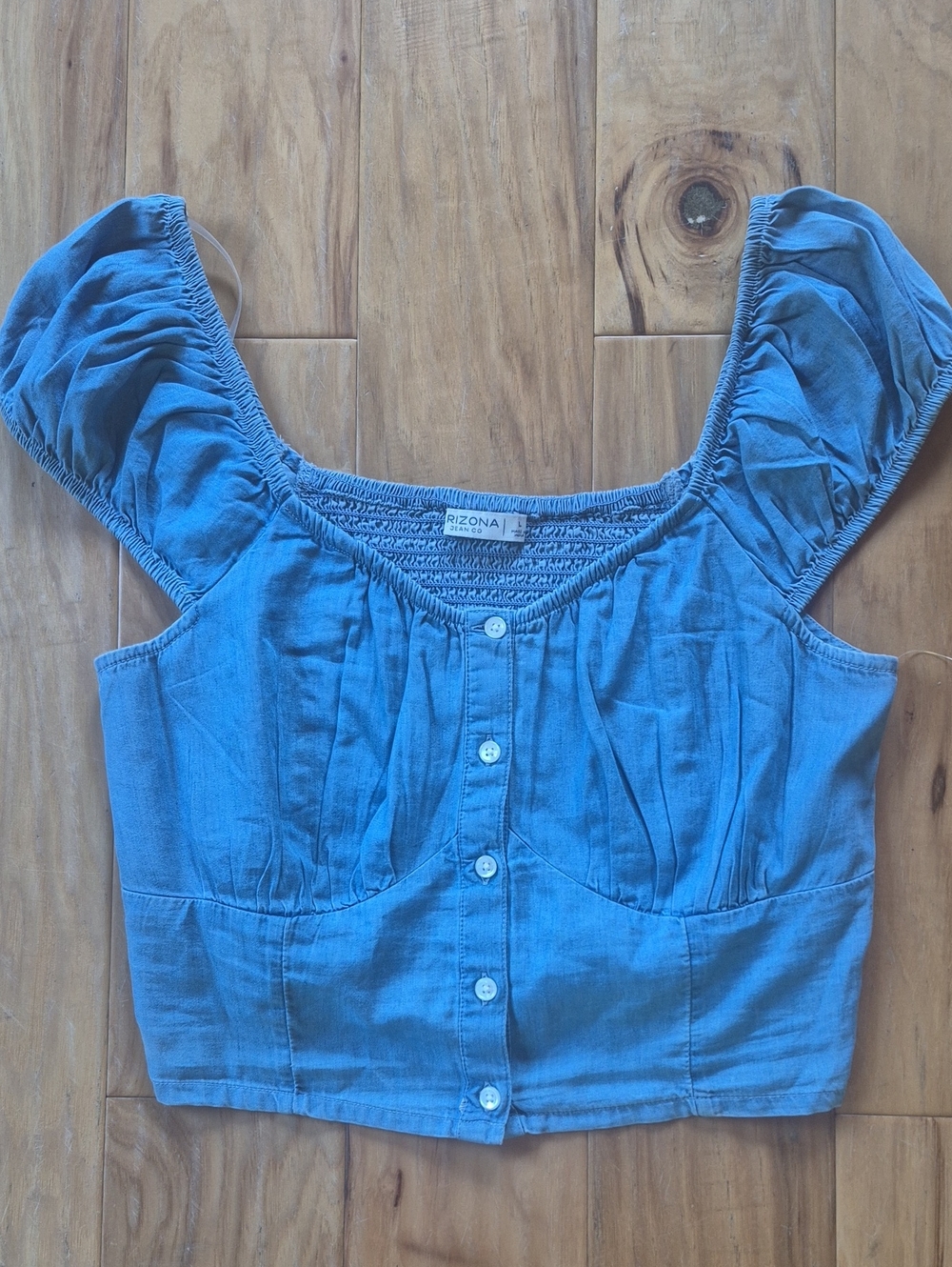 Arizona Jean Company Blue Puff-Sleeve Button Crop Top